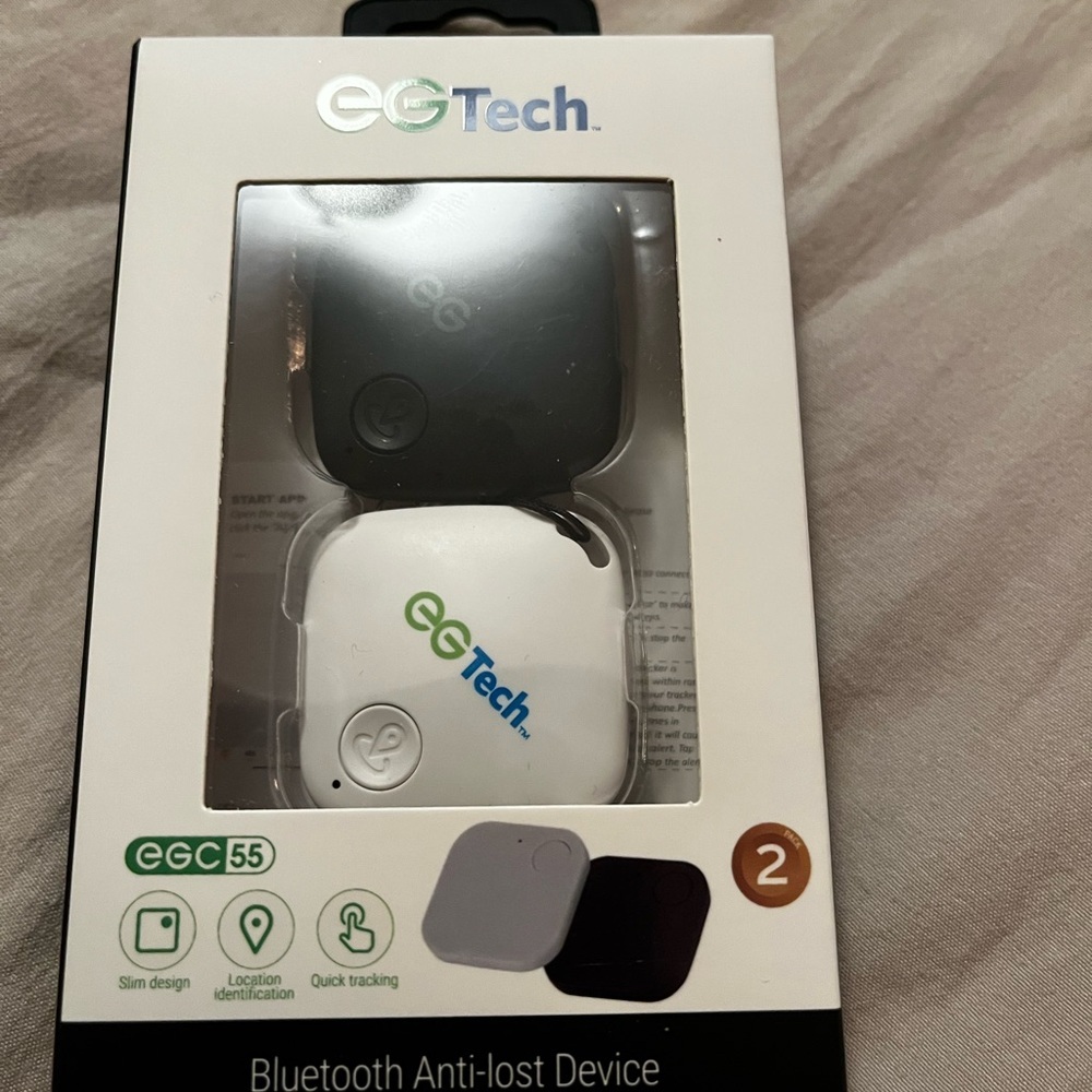 EGC59/EGTech NWT Bluetooth Anti-lost Device - Black and White